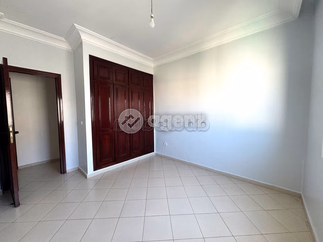 Appartement à vendre 110 m², 3 chambres Al Mostakbal Casablanca