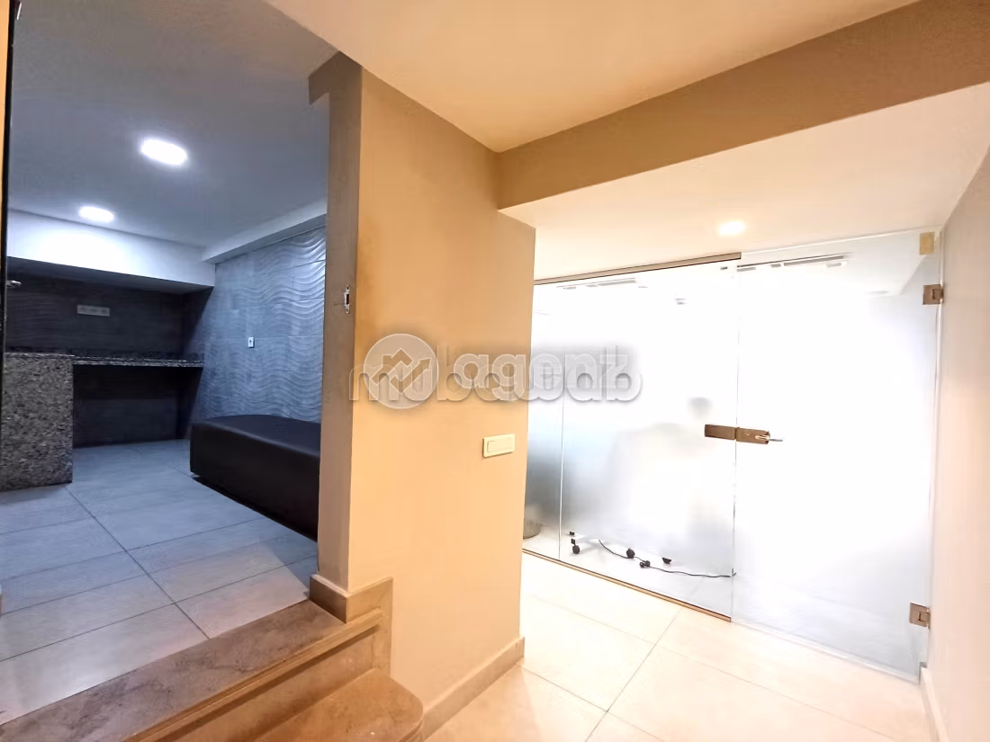 Commerce à vendre 369 m² Les hôpitaux Casablanca