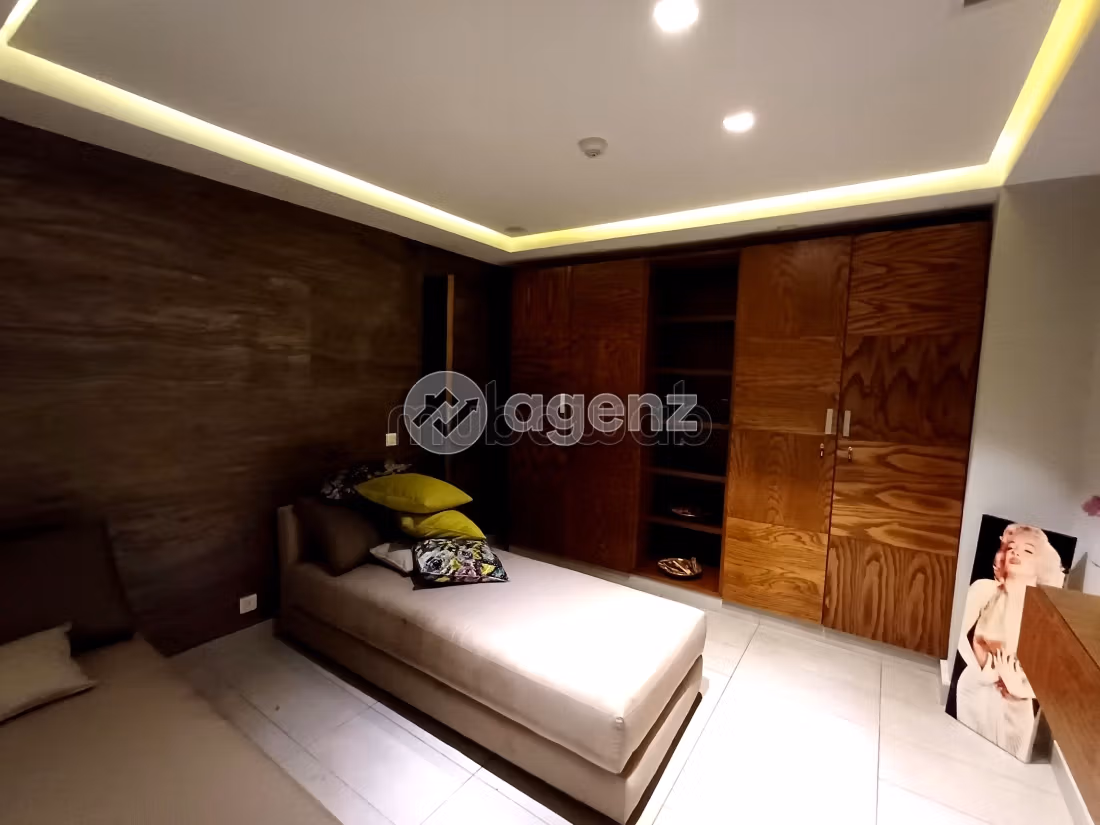 Commerce à vendre 369 m² Les hôpitaux Casablanca