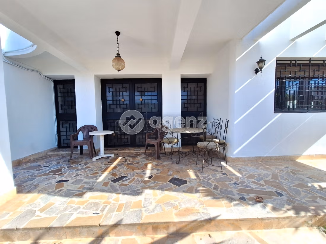 Suntuosa villa en venta en Racine. 5 bonitas habitaciones. Plazas de parking y jardín
