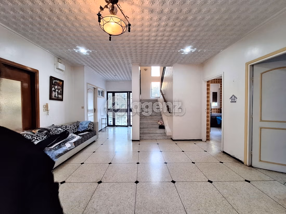 Suntuosa villa en venta en Racine. 5 bonitas habitaciones. Plazas de parking y jardín