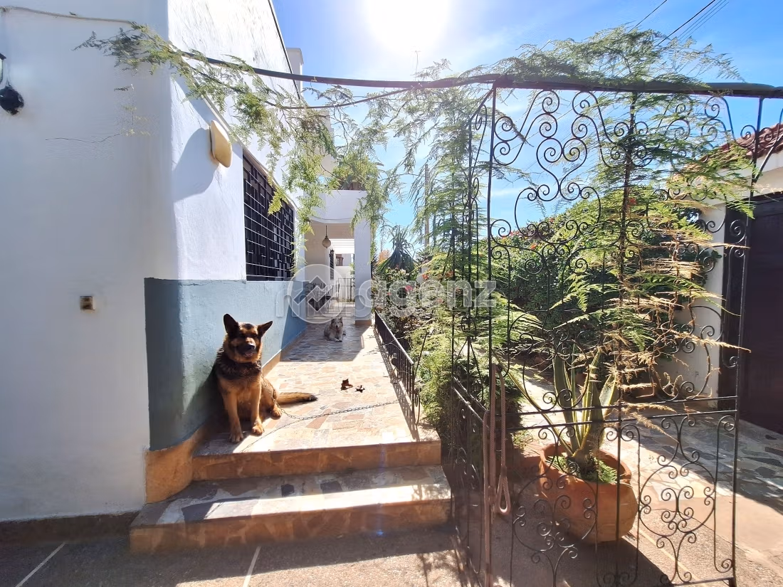 Suntuosa villa en venta en Racine. 5 bonitas habitaciones. Plazas de parking y jardín