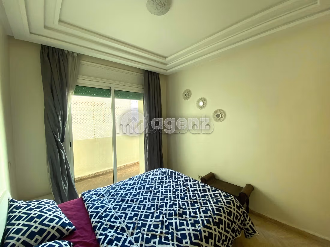 Apartment to purchase. 2 lovely rooms. With lift and terrace