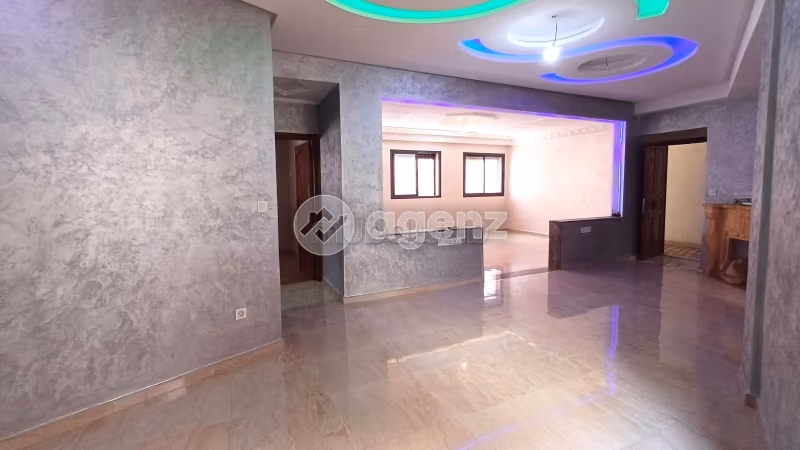 Vendita appartamento a Laymoune. Superficie di 204 m². Grande terrazzo