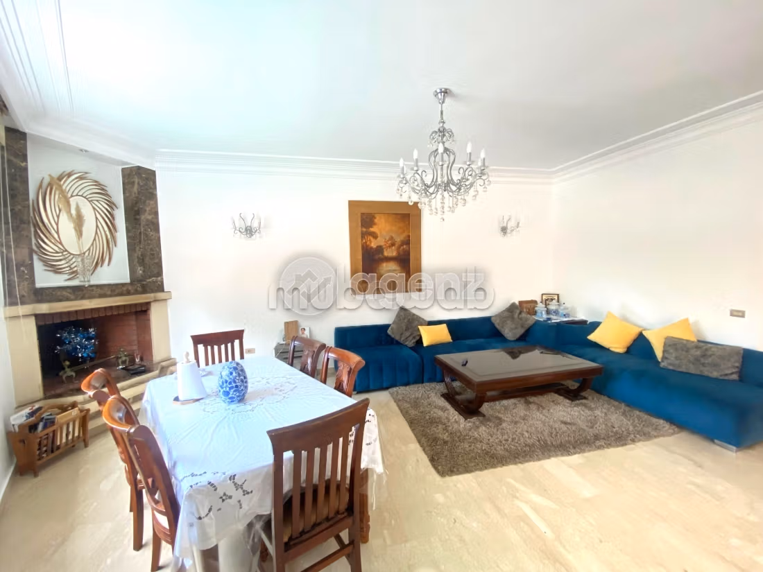 Nu te koop: villa's en luxe woningen in Laymoune. Totale oppervlakte 240 m². Tuin en garage