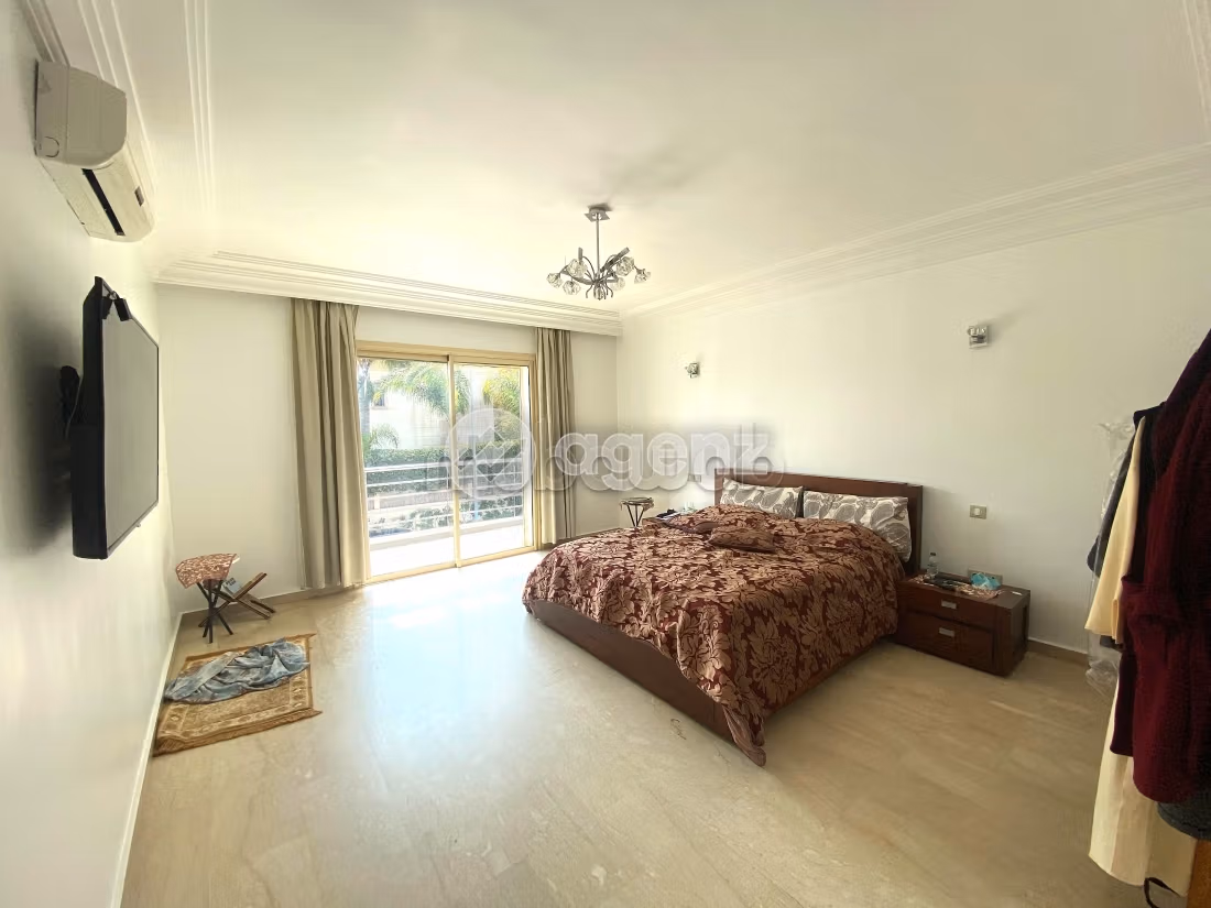 Nu te koop: villa's en luxe woningen in Laymoune. Totale oppervlakte 240 m². Tuin en garage