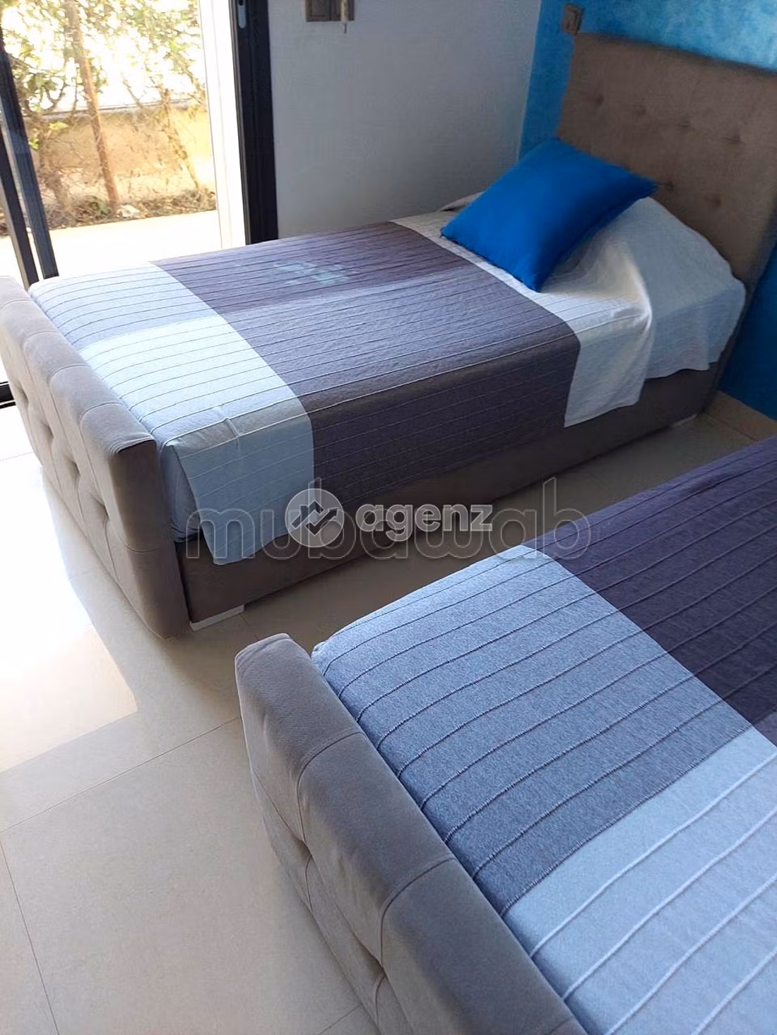 Vendita di uno splendido appartamento. 2 camere da letto. Terrazzo e garage