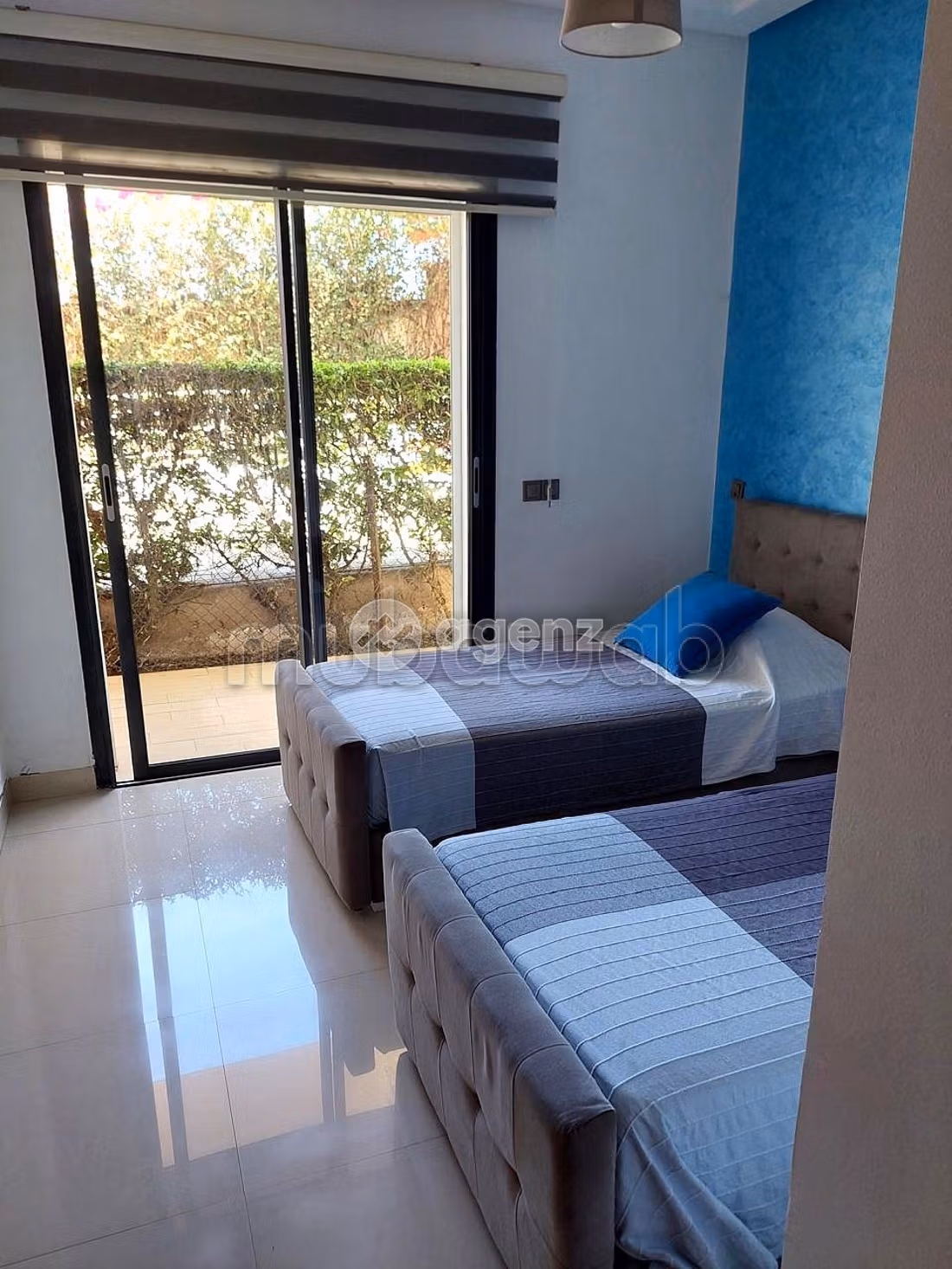 Vendita di uno splendido appartamento. 2 camere da letto. Terrazzo e garage