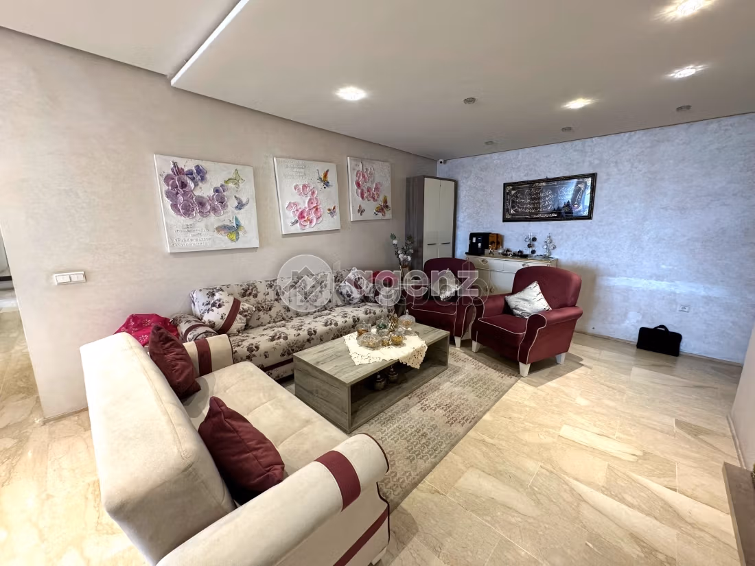 Se vende piso en Guéliz. 3 dormitorios. Con garaje y ascensor