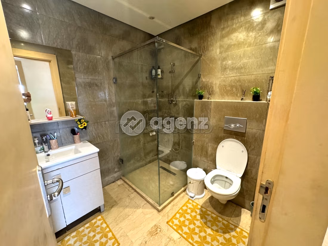 Se vende piso en Guéliz. 3 dormitorios. Con garaje y ascensor