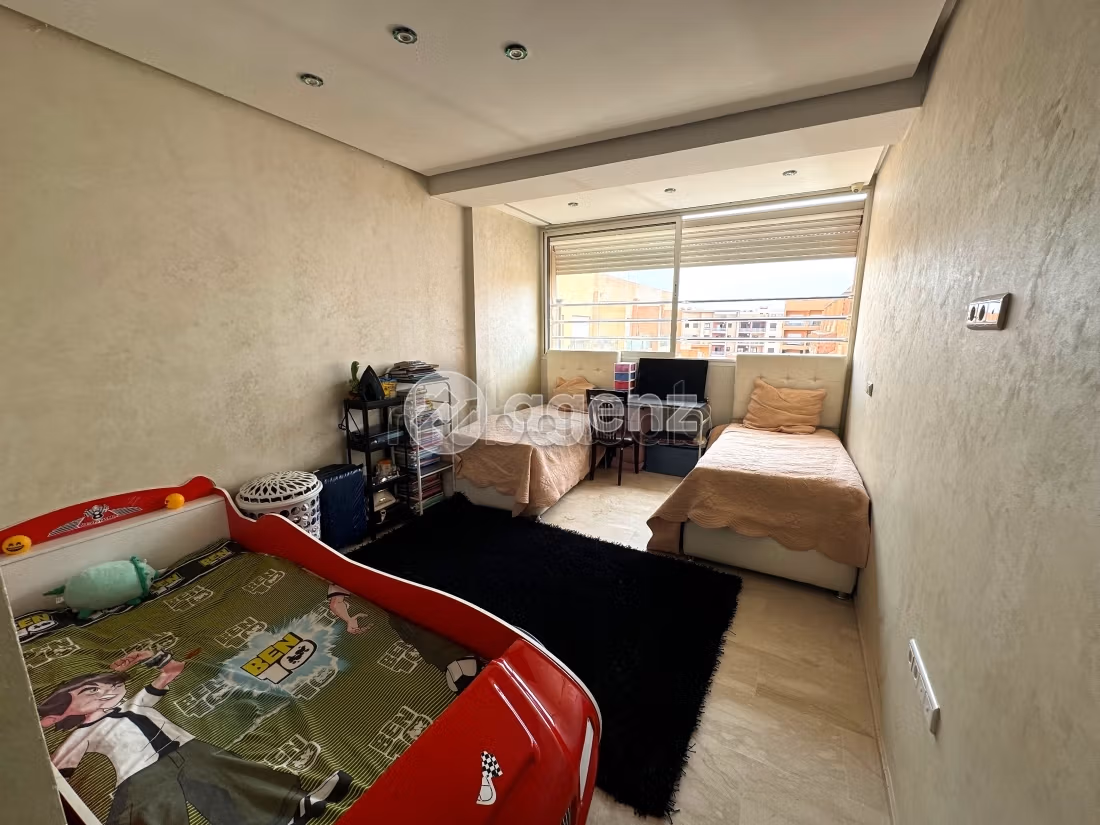 Se vende piso en Guéliz. 3 dormitorios. Con garaje y ascensor