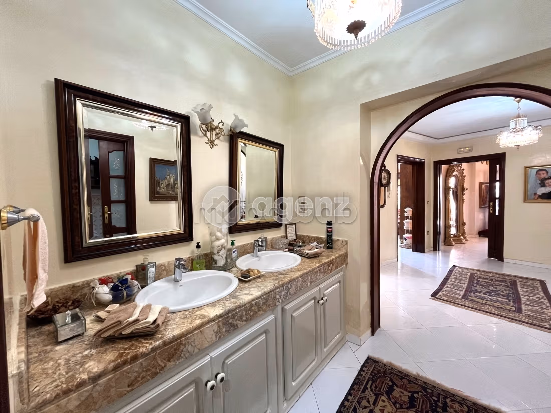 Villa à vendre 1 200 m², 7 chambres Bel Air Val fleuri Tanger