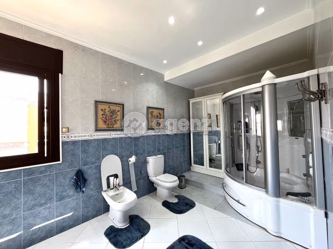 Villa à vendre 1 200 m², 7 chambres Bel Air Val fleuri Tanger