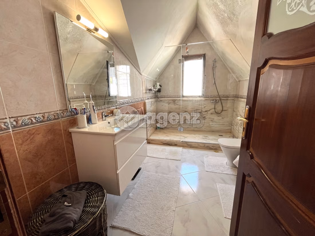 Villa à vendre 1 200 m², 7 chambres Bel Air Val fleuri Tanger