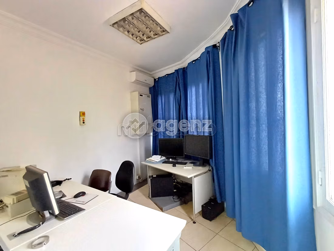 Magnífica villa en venta en Les princesses. Pequeña superficie 325 m². Mobiliario