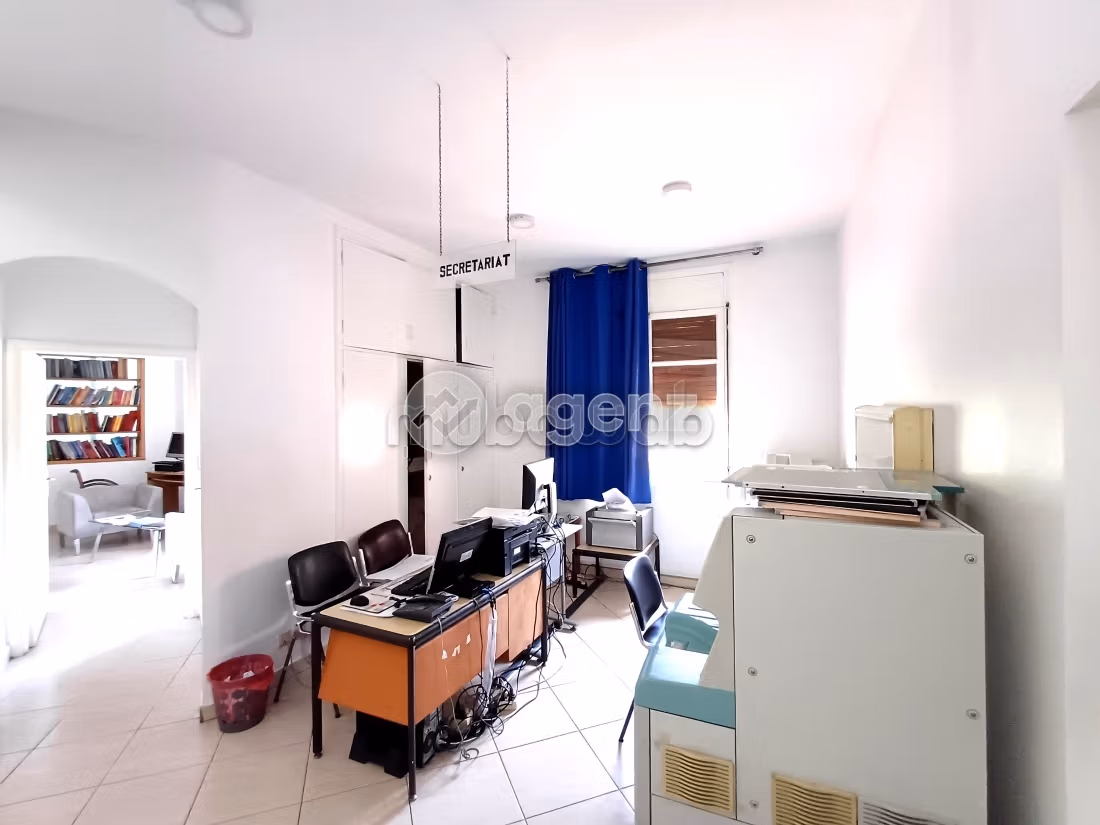 Magnífica villa en venta en Les princesses. Pequeña superficie 325 m². Mobiliario