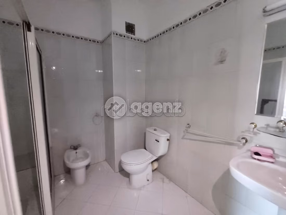 Piso en venta en Val Fleury. Gran superficie 128 m². Espacios verdes, sin ascensor