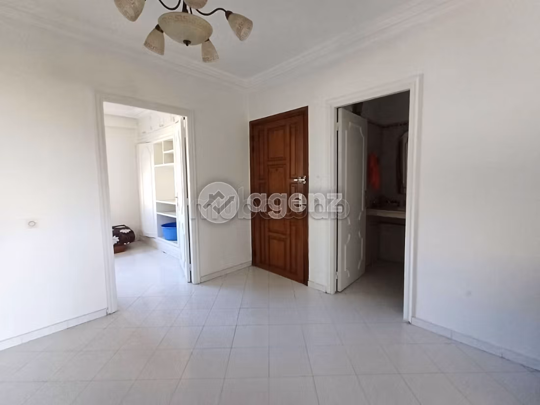Piso en venta en Val Fleury. Gran superficie 128 m². Espacios verdes, sin ascensor