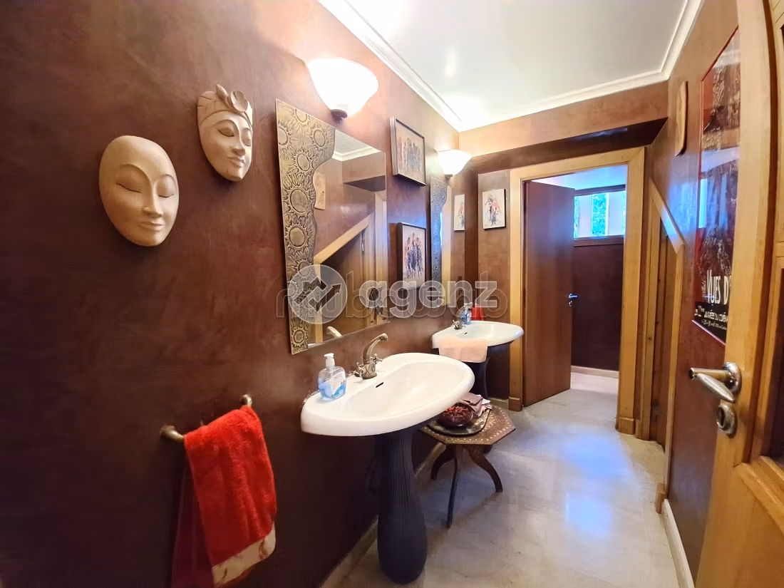 Villa à vendre 596 m², 4 chambres Les princesses Casablanca