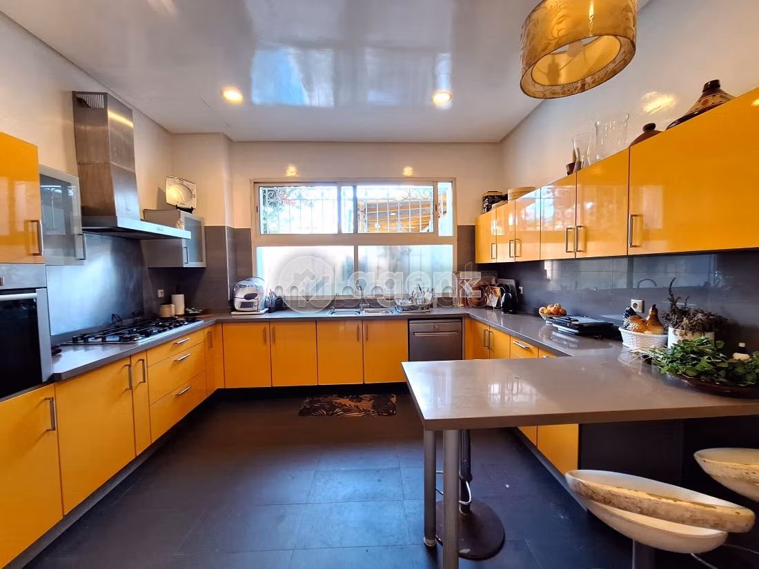 Villa à vendre 596 m², 4 chambres Les princesses Casablanca