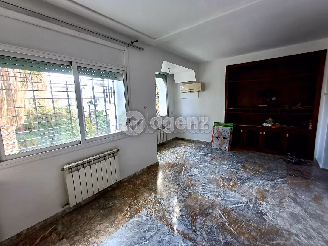 Villa à vendre 327 m², 5 chambres Hay Jdid Fès