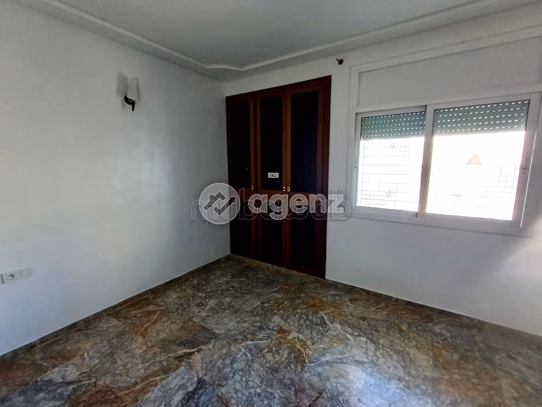 Villa à vendre 327 m², 5 chambres Hay Jdid Fès