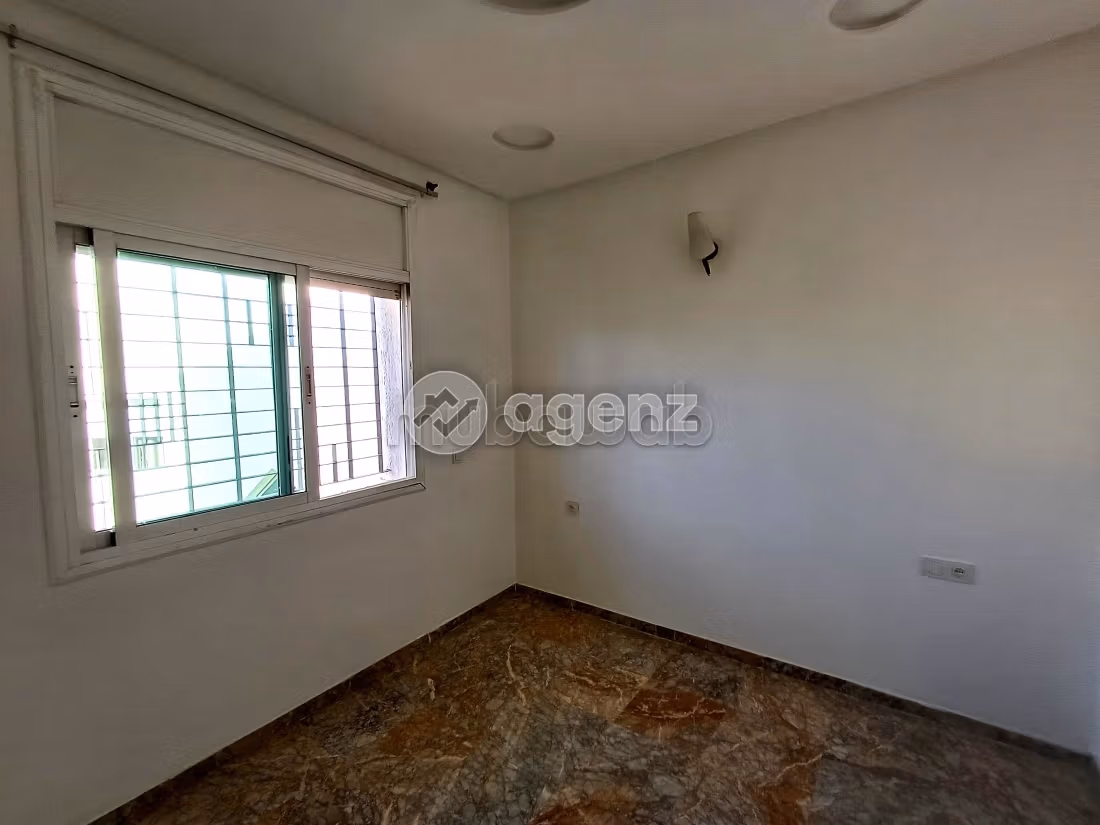 Villa à vendre 327 m², 5 chambres Hay Jdid Fès