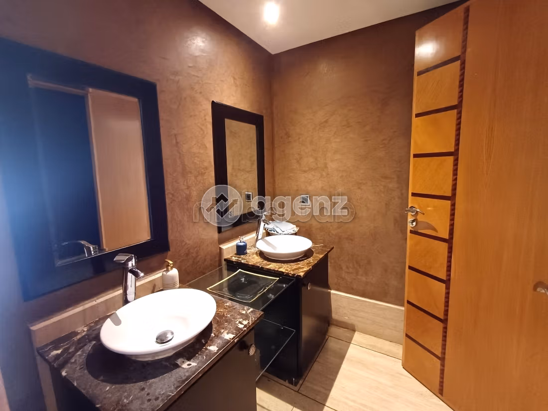 Villa à vendre 1 030 m², 4 chambres La colline Casablanca