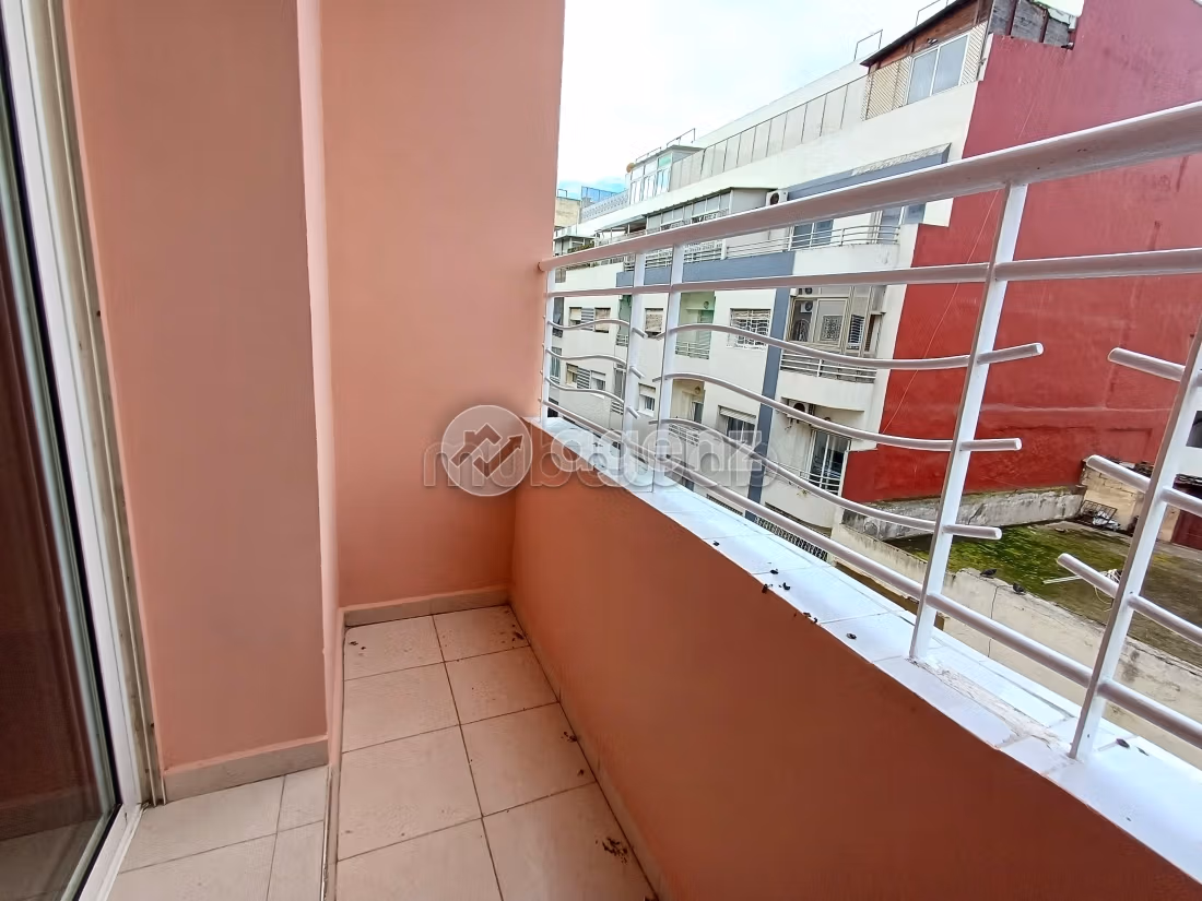 Piso en venta en Roches Noires. 2 bonitas habitaciones. Con ascensor y terraza