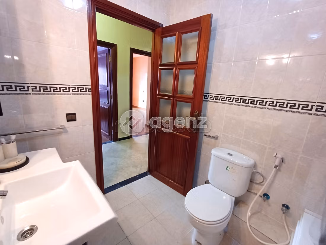 Piso en venta en Roches Noires. 2 bonitas habitaciones. Con ascensor y terraza
