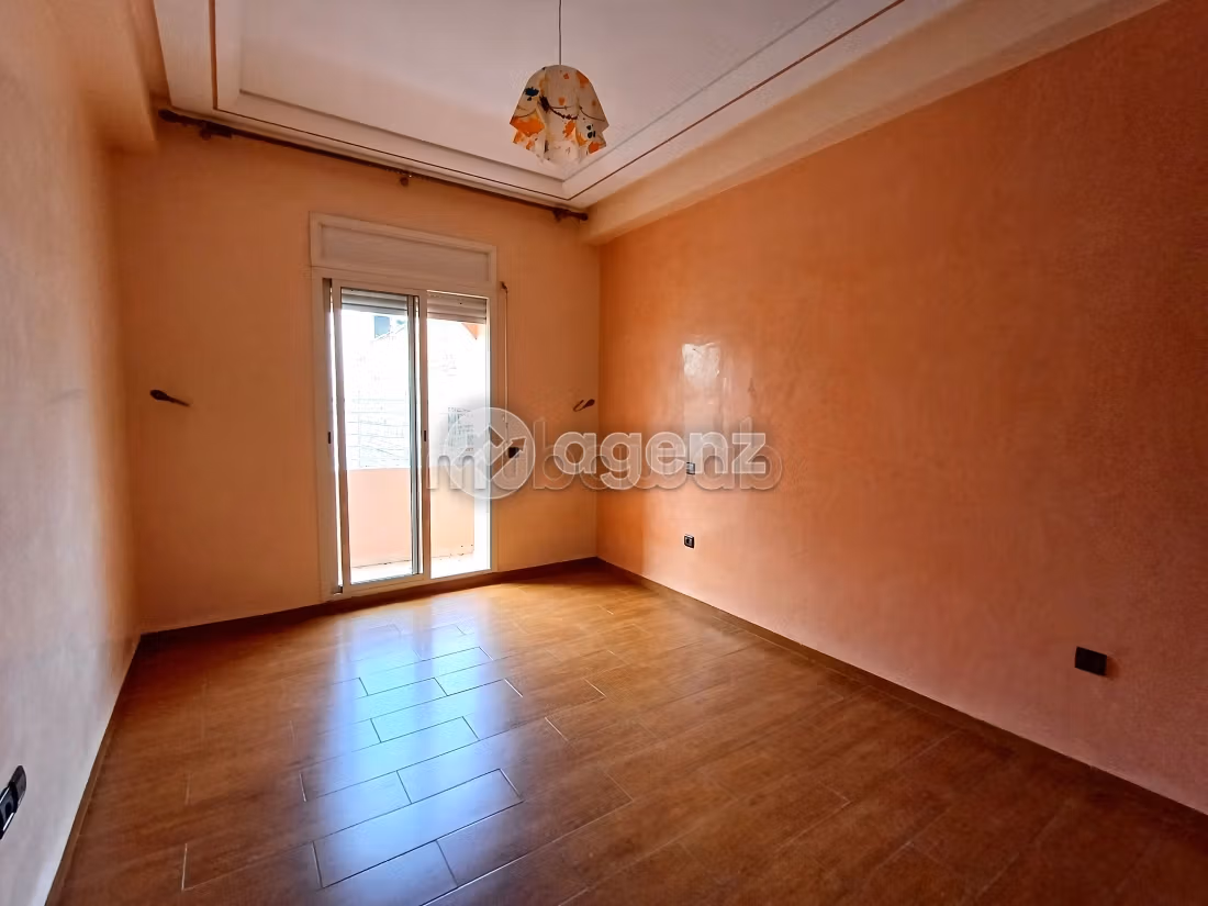 Piso en venta en Roches Noires. 2 bonitas habitaciones. Con ascensor y terraza
