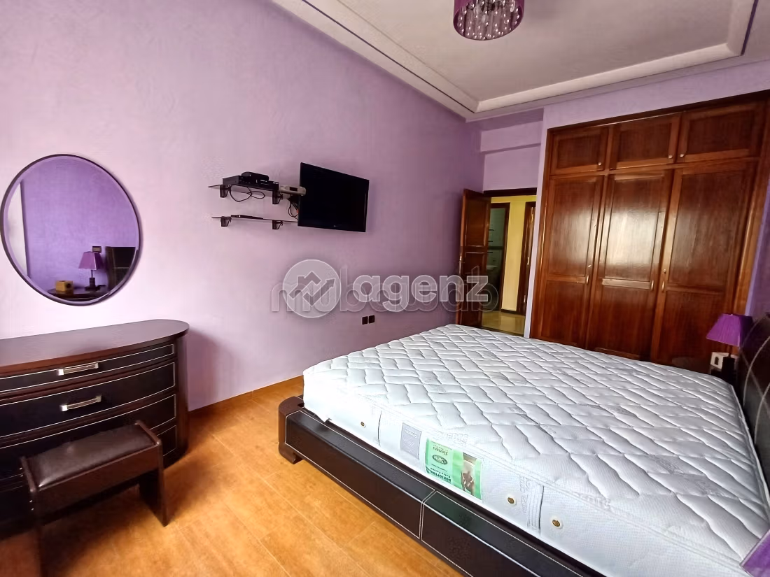 Piso en venta en Roches Noires. 2 bonitas habitaciones. Con ascensor y terraza
