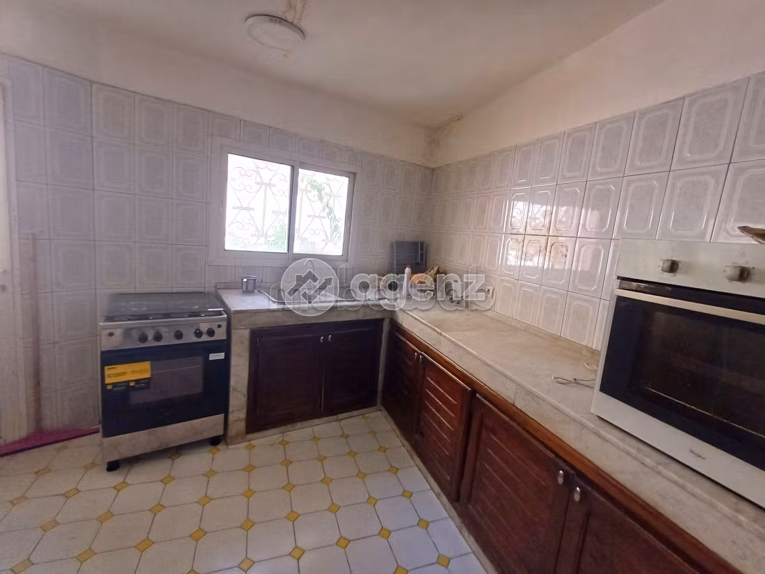 Villa à vendre 300 m², 3 chambres Moulay Youssef Casablanca
