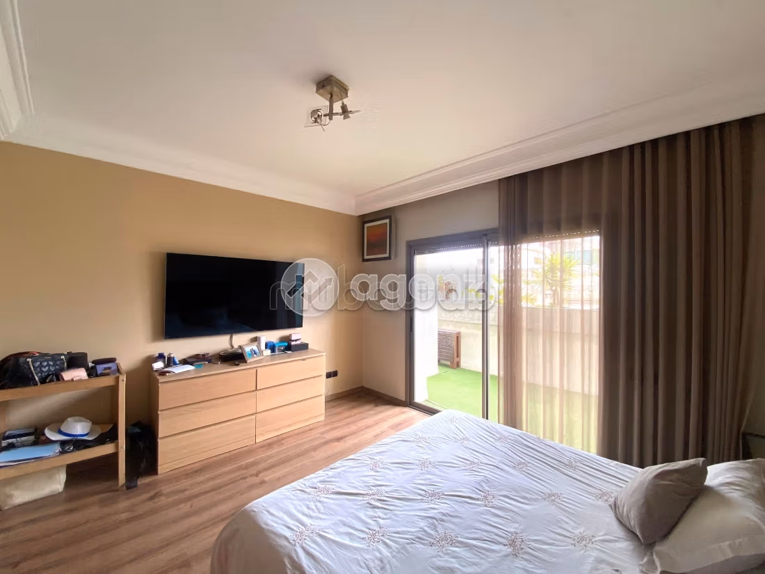 Appartement 201 m² f Les Hôpitaux — 19