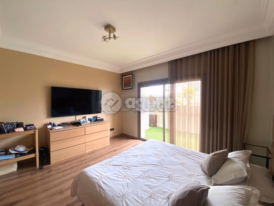 Appartement 201 m² f Les Hôpitaux — 18