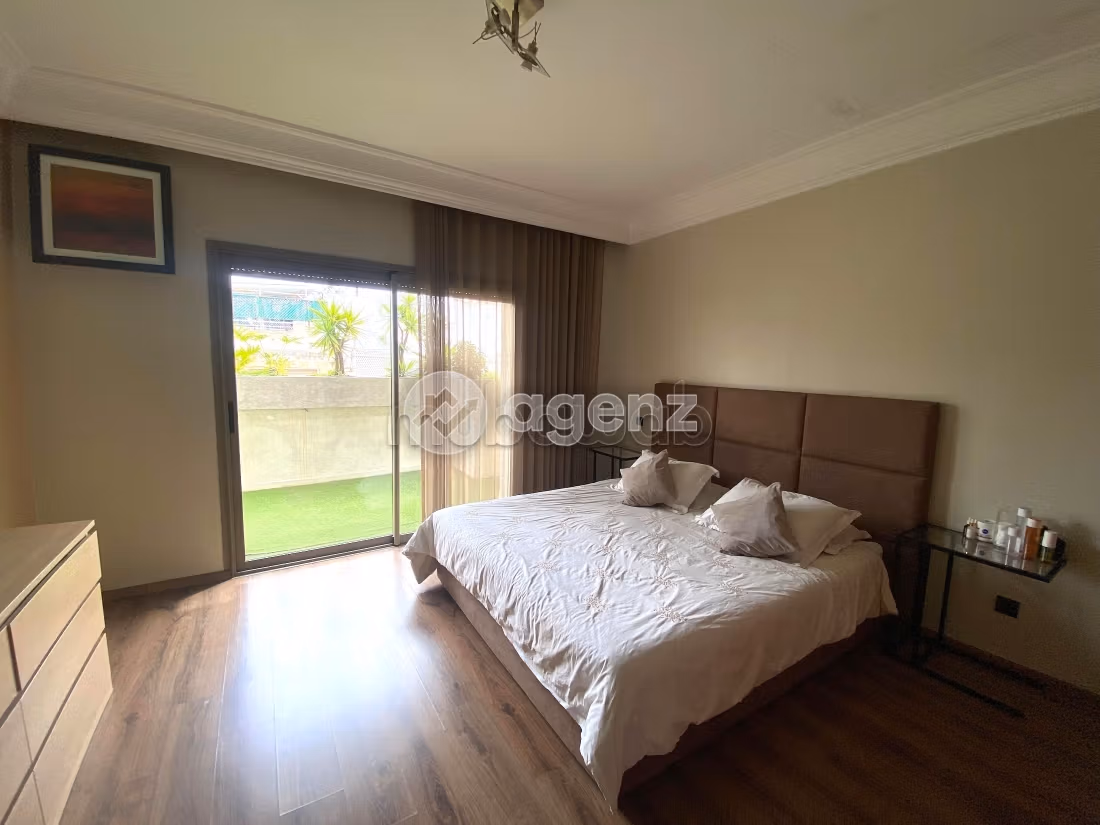 Appartement 201 m² f Les Hôpitaux — 17