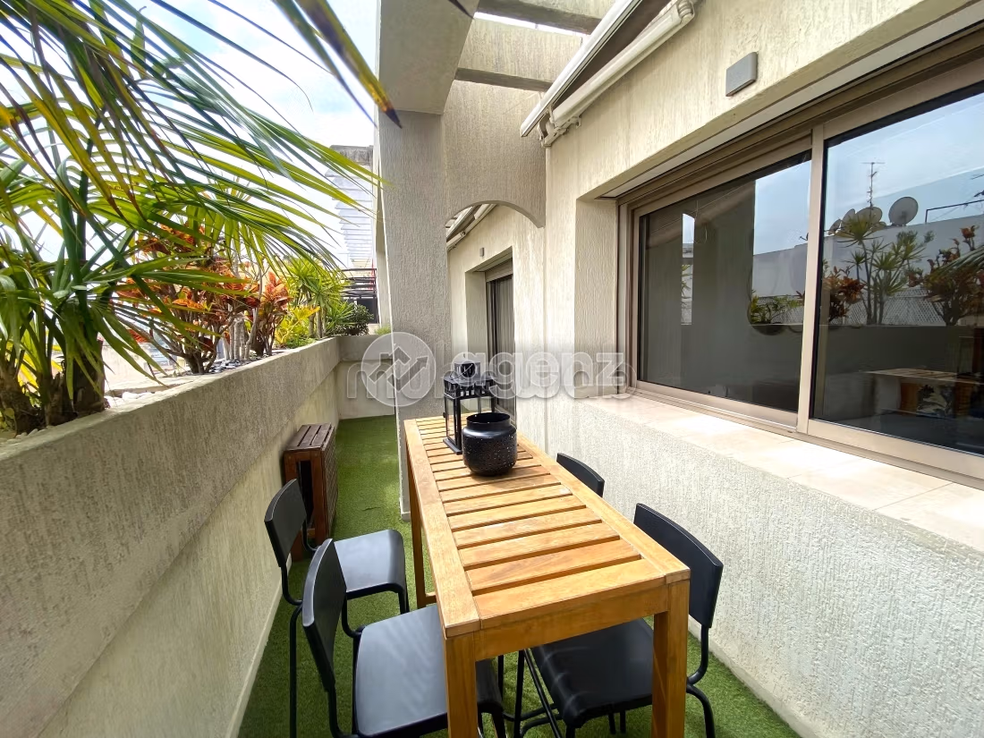 Appartement 201 m² f Les Hôpitaux — 13