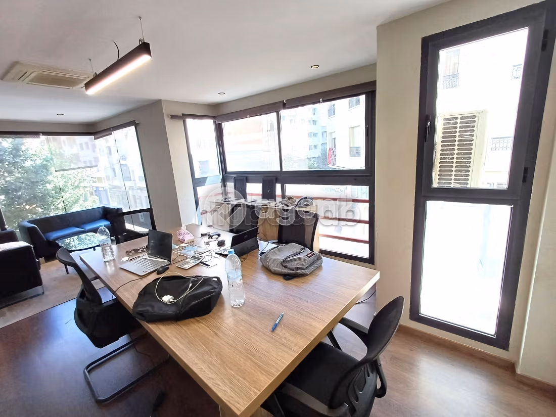 Oficinas en venta en Maârif Extension. Area 113 m². Con ascensor