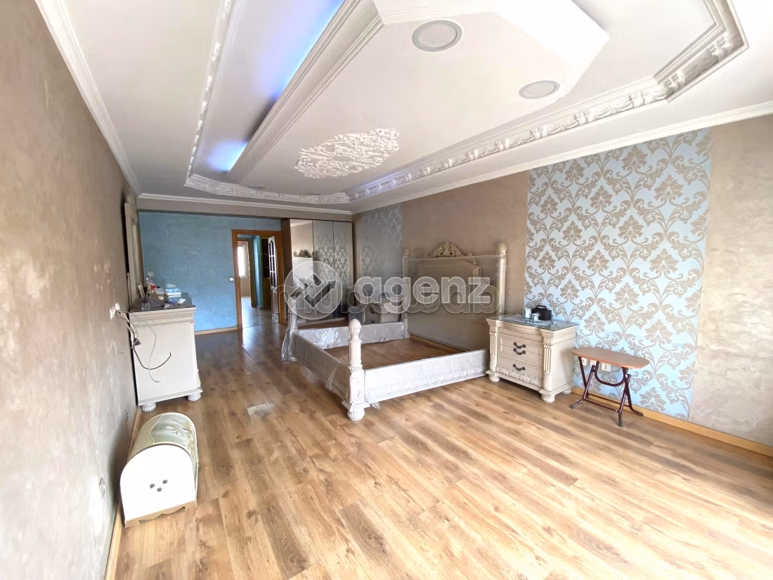 Villa di lusso in vendita. 5 belle camere da letto. Posto auto e giardino
