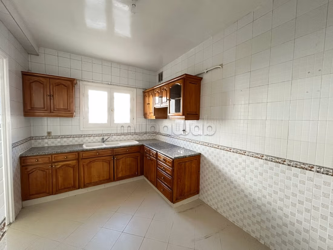 A vendre un appartement en S3 de 145m² à Ennasr 1