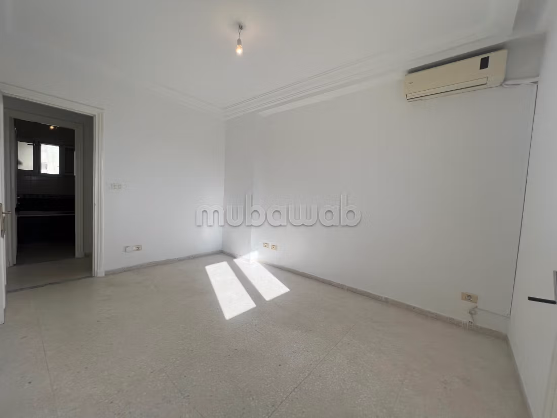 A vendre un appartement en S3 de 145m² à Ennasr 1