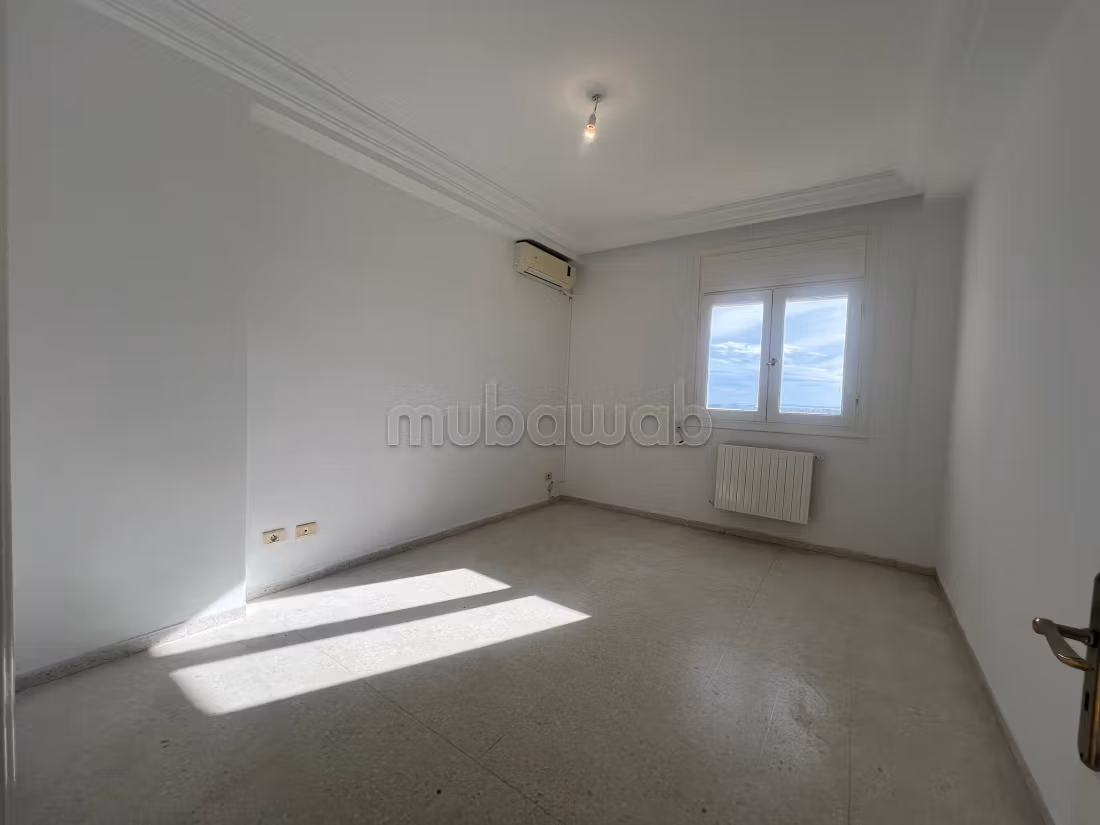 A vendre un appartement en S3 de 145m² à Ennasr 1