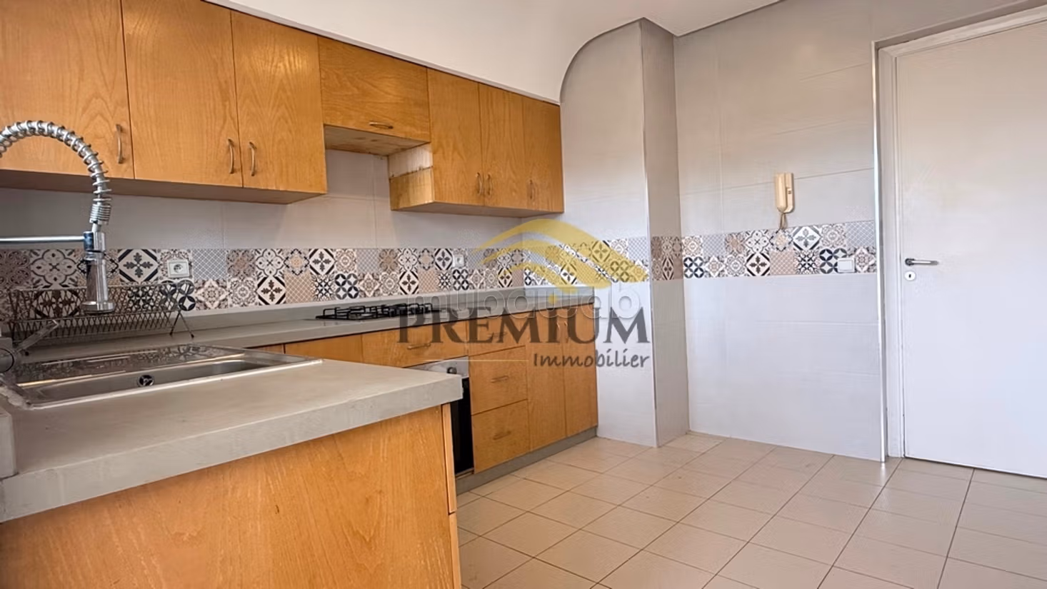 Appartement à louer à Hay Riad — 3