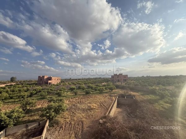 Domaine d’Exception de 4 Hectares avec 4 Villas Semi Finies sur la Route de Fès