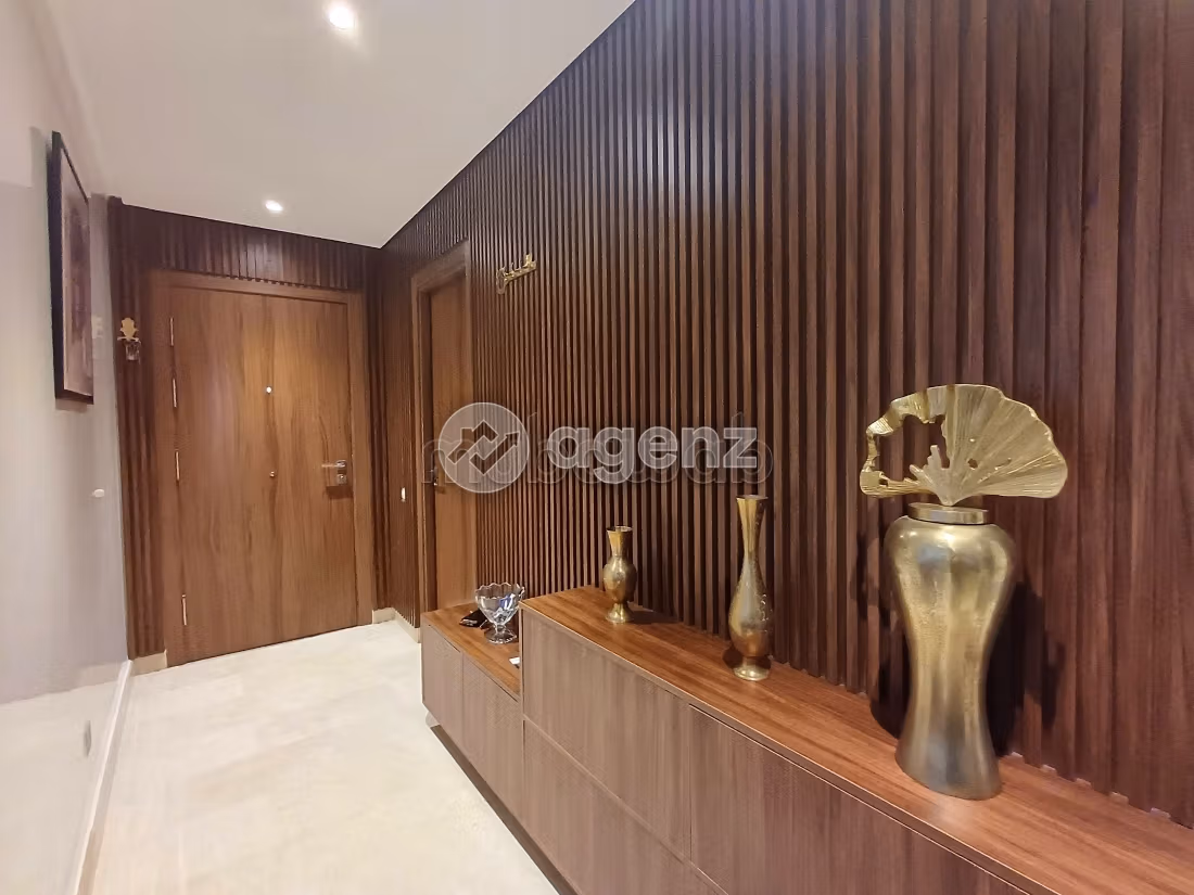 Vendita appartamento a Maârif. Superficie totale 108 m². Ascensore e terrazzo