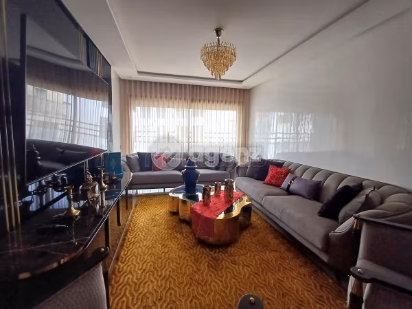 Piso en venta en Maârif. 2 dormitorios. Ascensor y plazas de aparcamiento