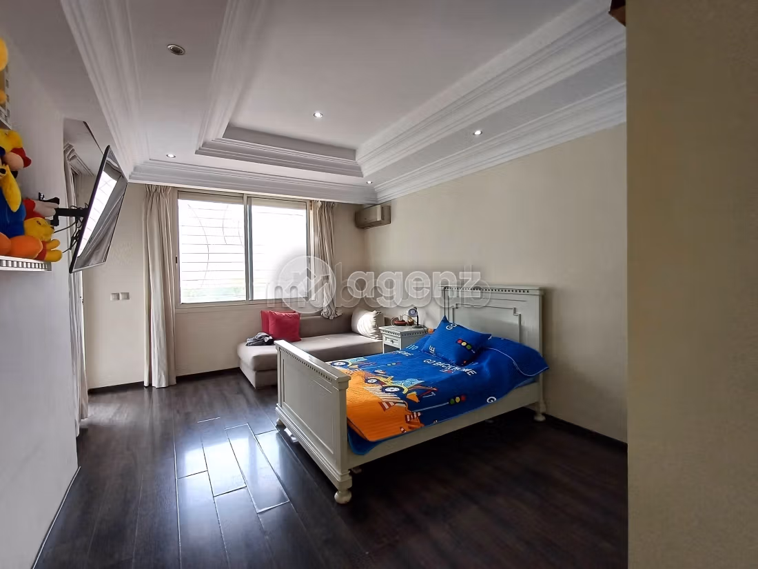 Villa à vendre 616 m², 6 chambres Sidi Maarouf Casablanca