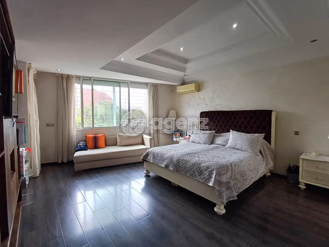 Villa à vendre 616 m², 6 chambres Sidi Maarouf Casablanca