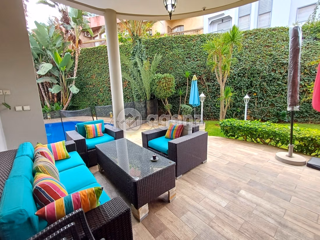 Villa à vendre 616 m², 6 chambres Sidi Maarouf Casablanca