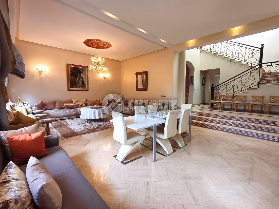Villa à vendre 616 m², 6 chambres Sidi Maarouf Casablanca